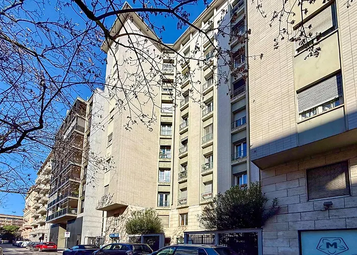 아파트 3 Bedrooms Separate 1 Min Walk From Brera, 15 Min Duomo 밀라노
