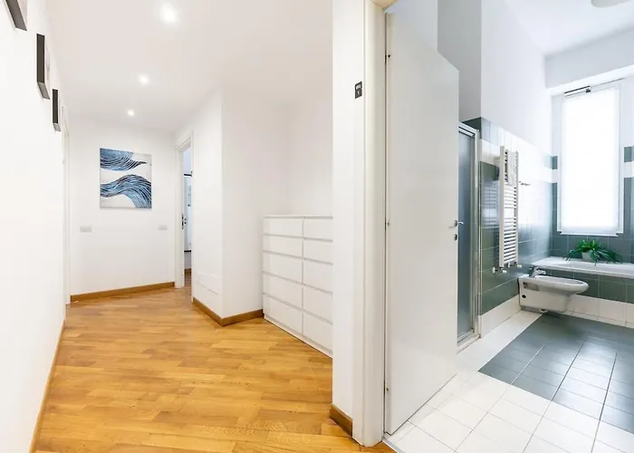 Appartement Duomo 15 Min Walk - Historic Center, 4 Bedrooms And 2 Terrace Milan