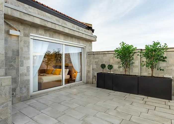Skyline Penthouse - Terrazzo Panoramico & Metro 5min 公寓 *
