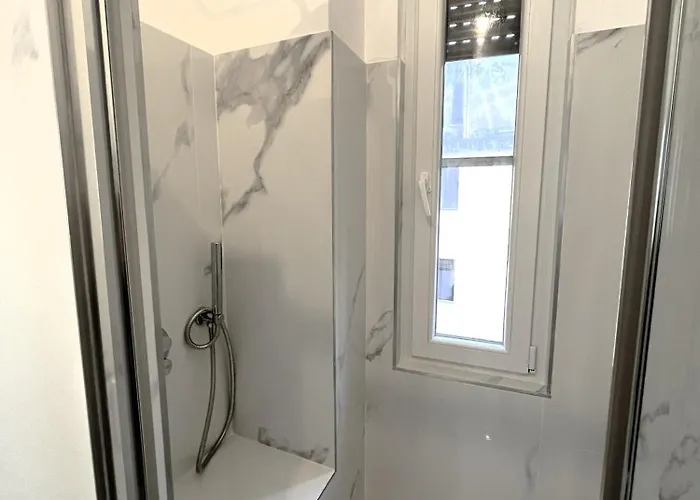 公寓 Modern Apt, 25 Min Duomo, Metro 5 Min & Wifi