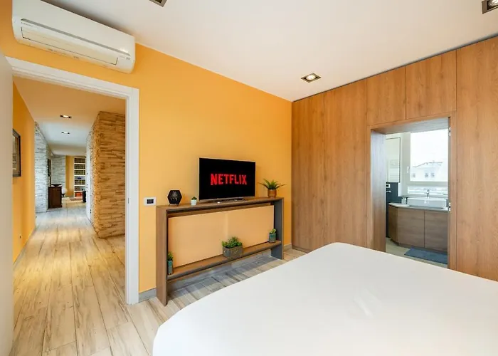 Skyline Penthouse - Terrazzo Panoramico & Metro 5min 公寓 *