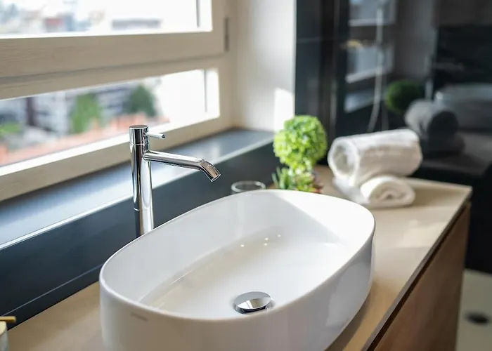 Skyline Penthouse - Terrazzo Panoramico & Metro 5min 公寓 *