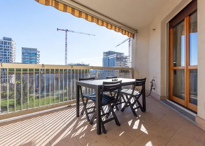 I-host Spacious 2br With 2 Baths & Balcony