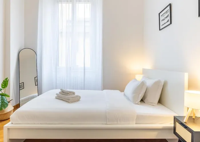 Appartement Duomo 15 Min Walk - Historic Center, 4 Bedrooms And 2 Terrace *