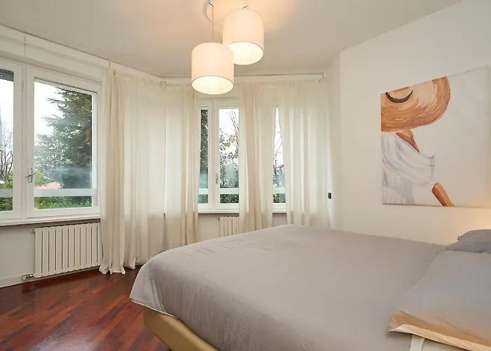 Absolute Luxury Home, 15 Minutes Walk San Siro * Milán