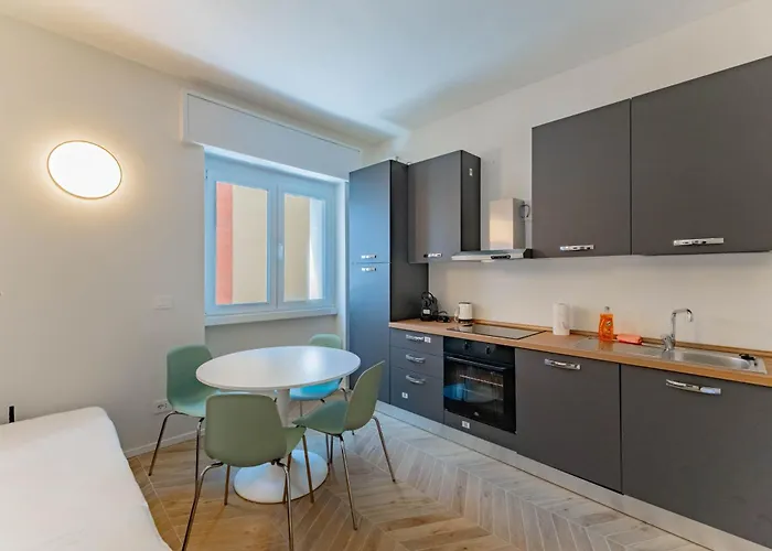 Cenisio Urban Collection Design - Comfort & Location *