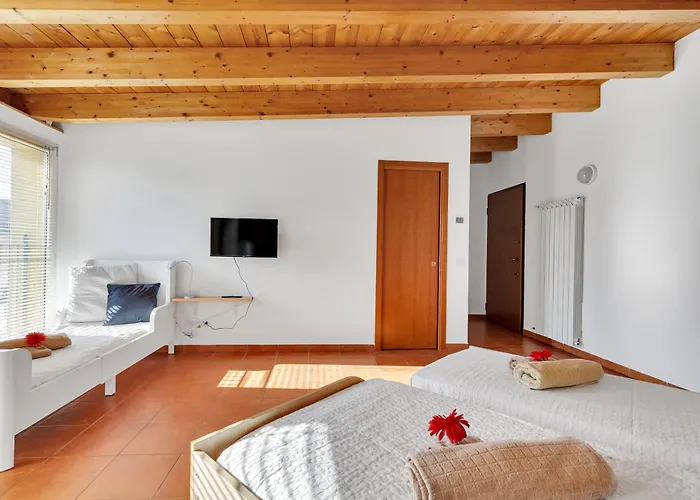 Alessia's Flat - Michetti *