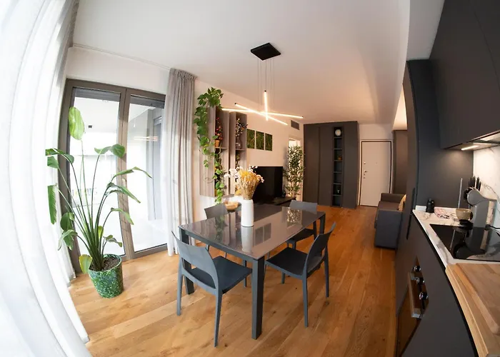 Crespi Terrace, Private Parking, A Few Steps From The Metro Milano