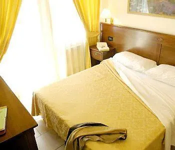 Nuovo Metro 3* Milán