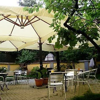 帕拉迪索酒店 2*