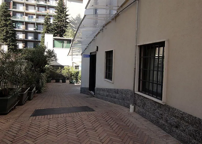 Hotel Faenza Milan