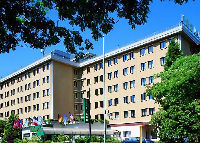Century Милан