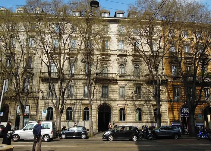 Bonaparte ميلان