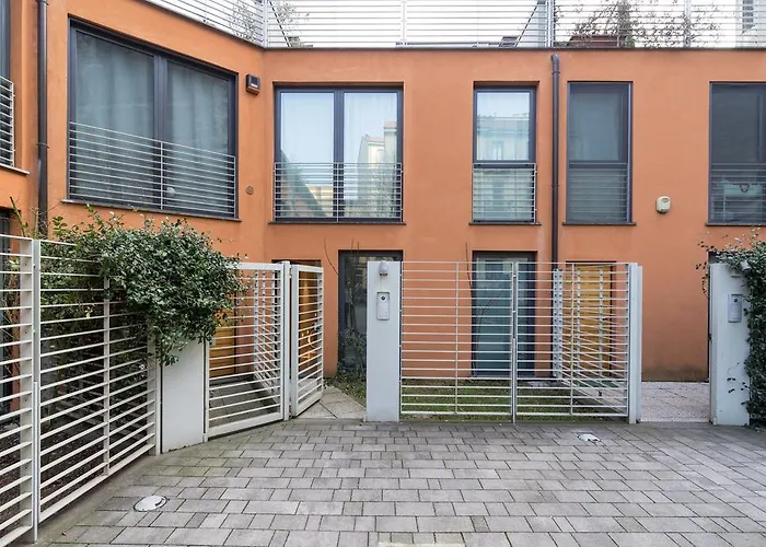 Center Design House *