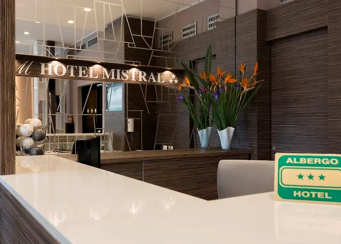 Hotel Mistral 3*