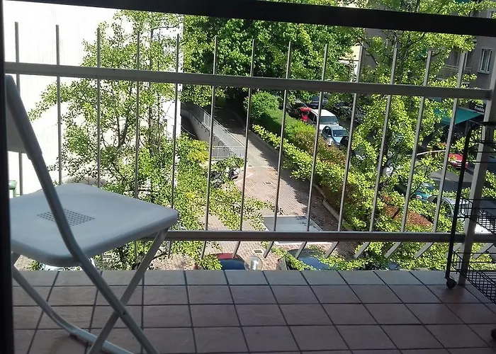 大教堂一刻钟旅馆 招待所 *