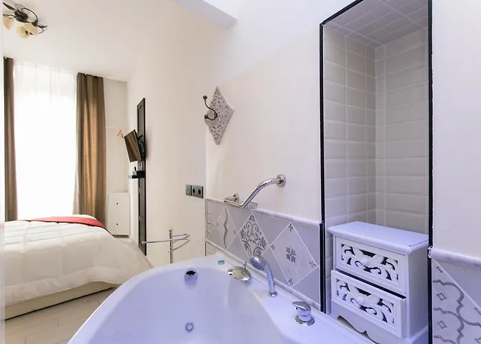 Dei Mercanti 4* Milan