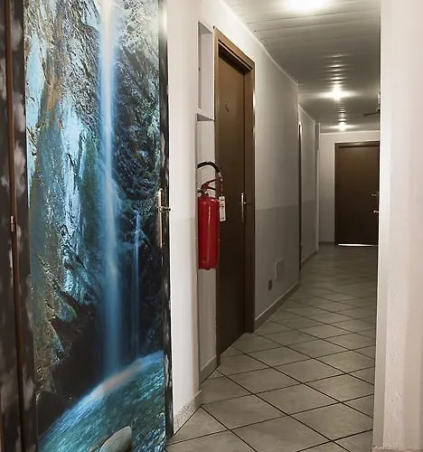 贝尔希特酒店 2*