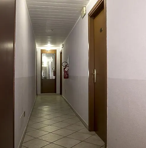 贝尔希特酒店 2* 米兰