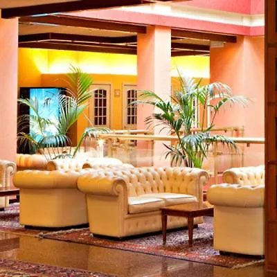 מלון Atahotel Quark