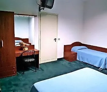 Hotel Midtown *