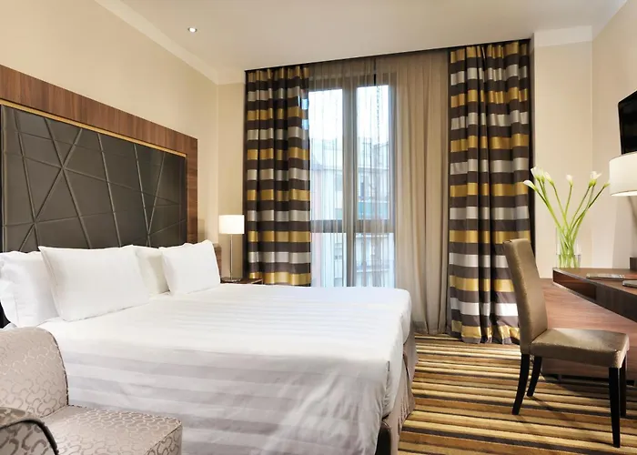 アップタウン　パレス 4* ミラノ