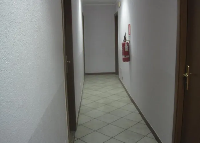 贝尔希特酒店 2* 米兰