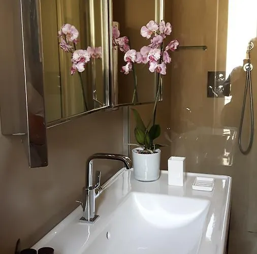 Bronzino House 3* Μιλάνο