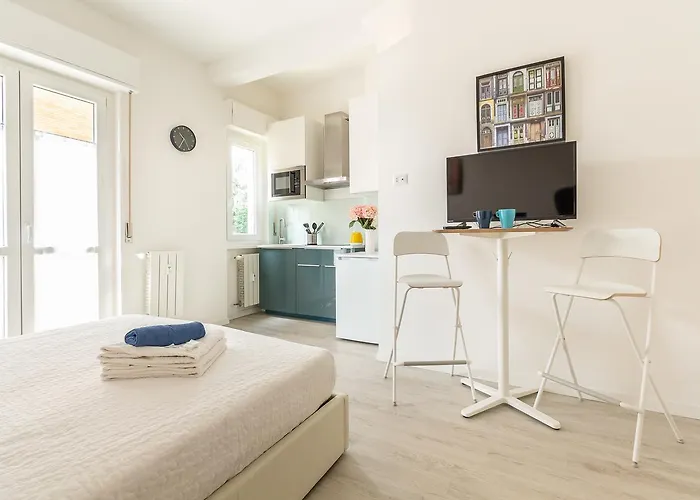 Apartment Alessia's Flat- M3 Corvetto Milan