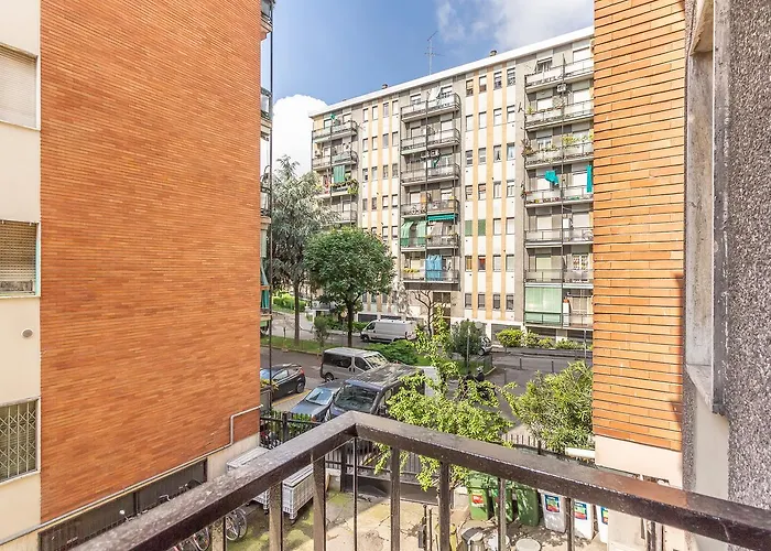 Apartment Alessia's Flat- M3 Corvetto Milan