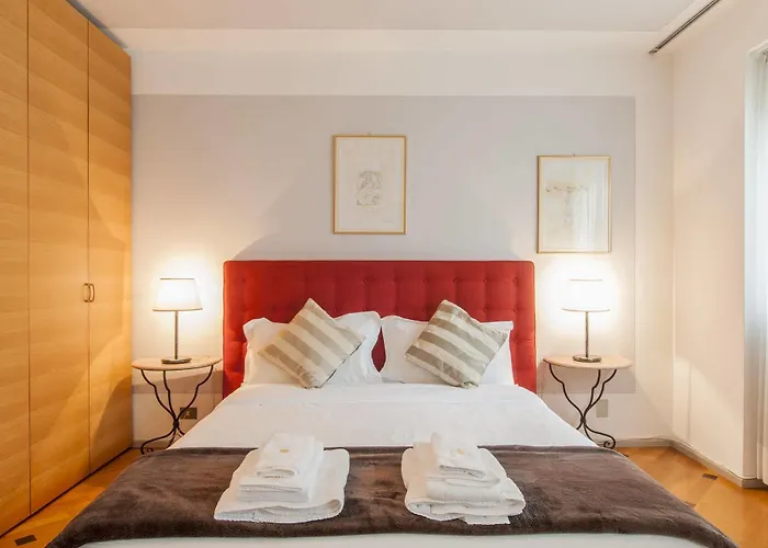 Hotel Royal Suites *