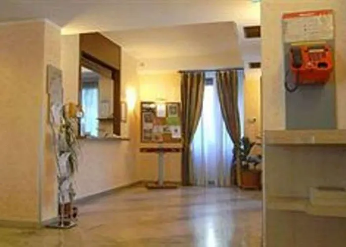 Ih Argonne Park Aparthotel 3*