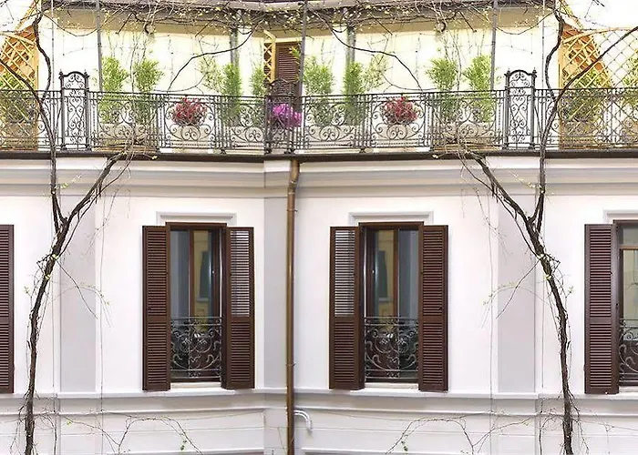 Room Inn 4* Milánó