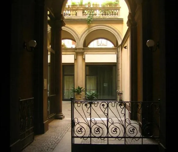 Гостевой дом Locami Rooms Castaldi 3*