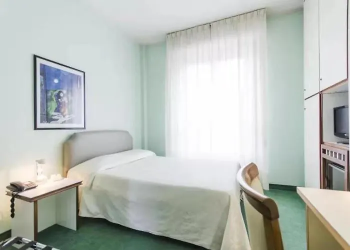 Molise 2 3* מילאנו