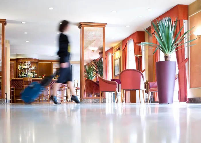 Hotell Starhotels Tourist