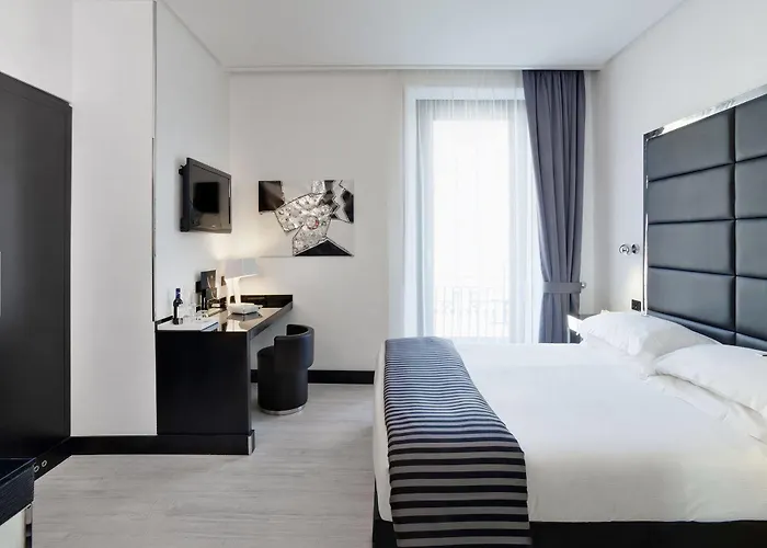 إل إتش بي نابليون 4* ميلان