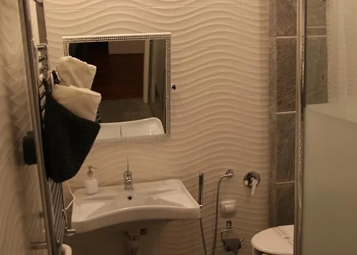 Atmos Luxe Navigli Hostel Milaan