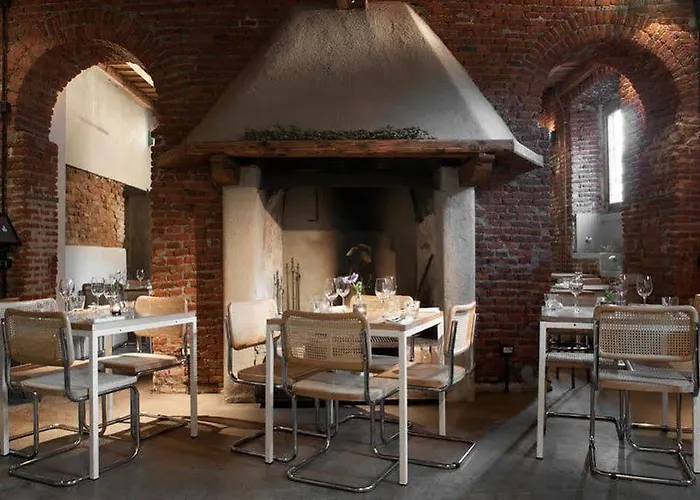 Un Posto A - All'interno Di Cascina Del 700 3*