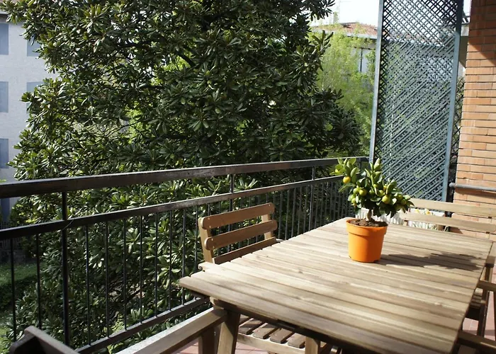 ベッド・アンド・ブレックファスト Lotus 5*