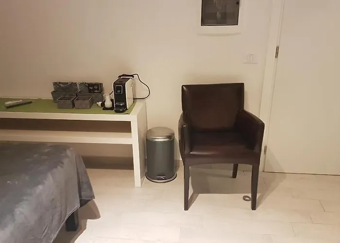 Warrest - Short Rent * Milano