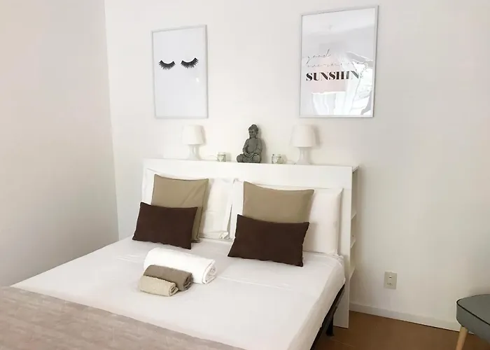 Center White Apartment Mailand