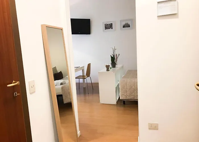 Center White Mailand