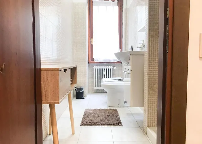 Center White Apartment