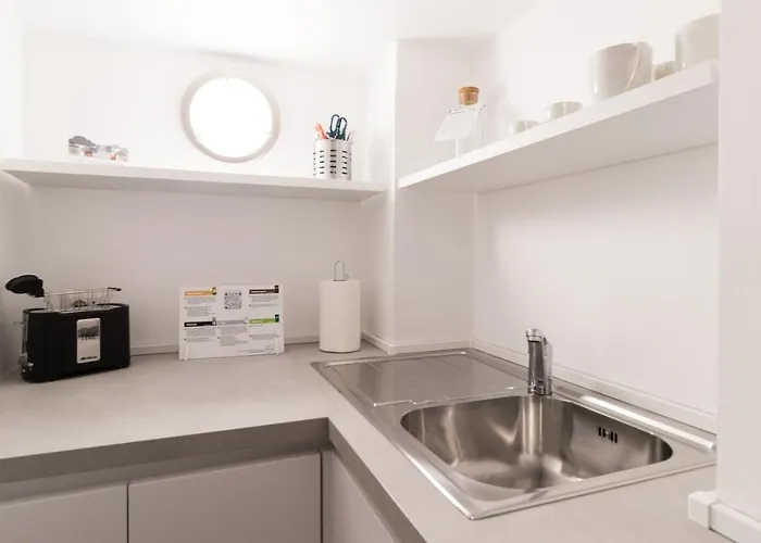 Italianway Comfort - San Maurilio 20 B * Milão