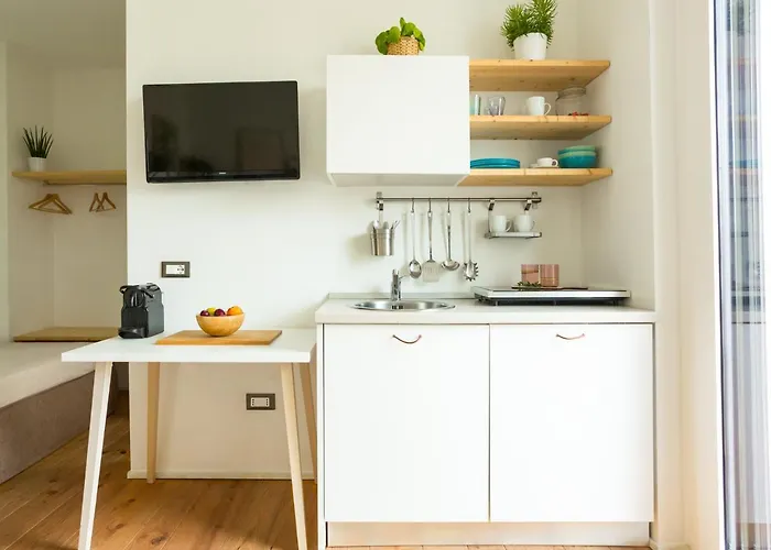 Duomo Views, Light, Jungle-inspired With Terrace Appartamento