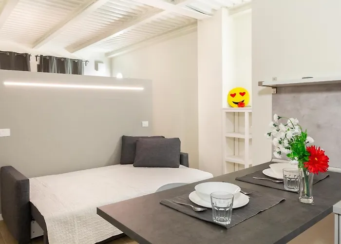 Alessia's Building- Affori Fn Apartman *