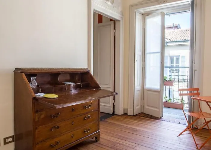 Bonaparte 2* ميلان