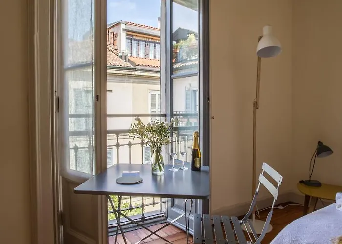 Bonaparte 2* ميلان