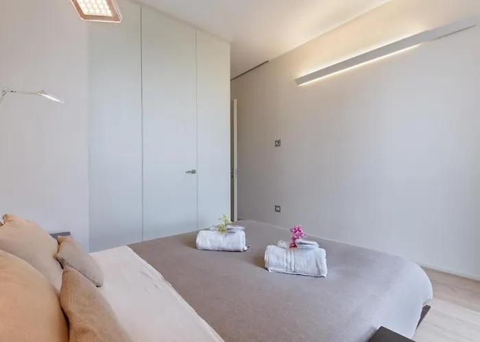 Stylish Elegant In Torre Solaria With Exclusive Milan's View * 米兰